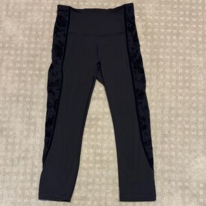 Lululemon Black Capri Leggings size 6